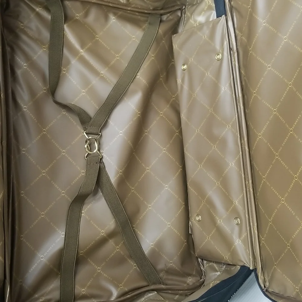 VINTAGE MEMBERS ONLY OLIVE GREEN SUITCASE/ CARRY-ON LUGG 14